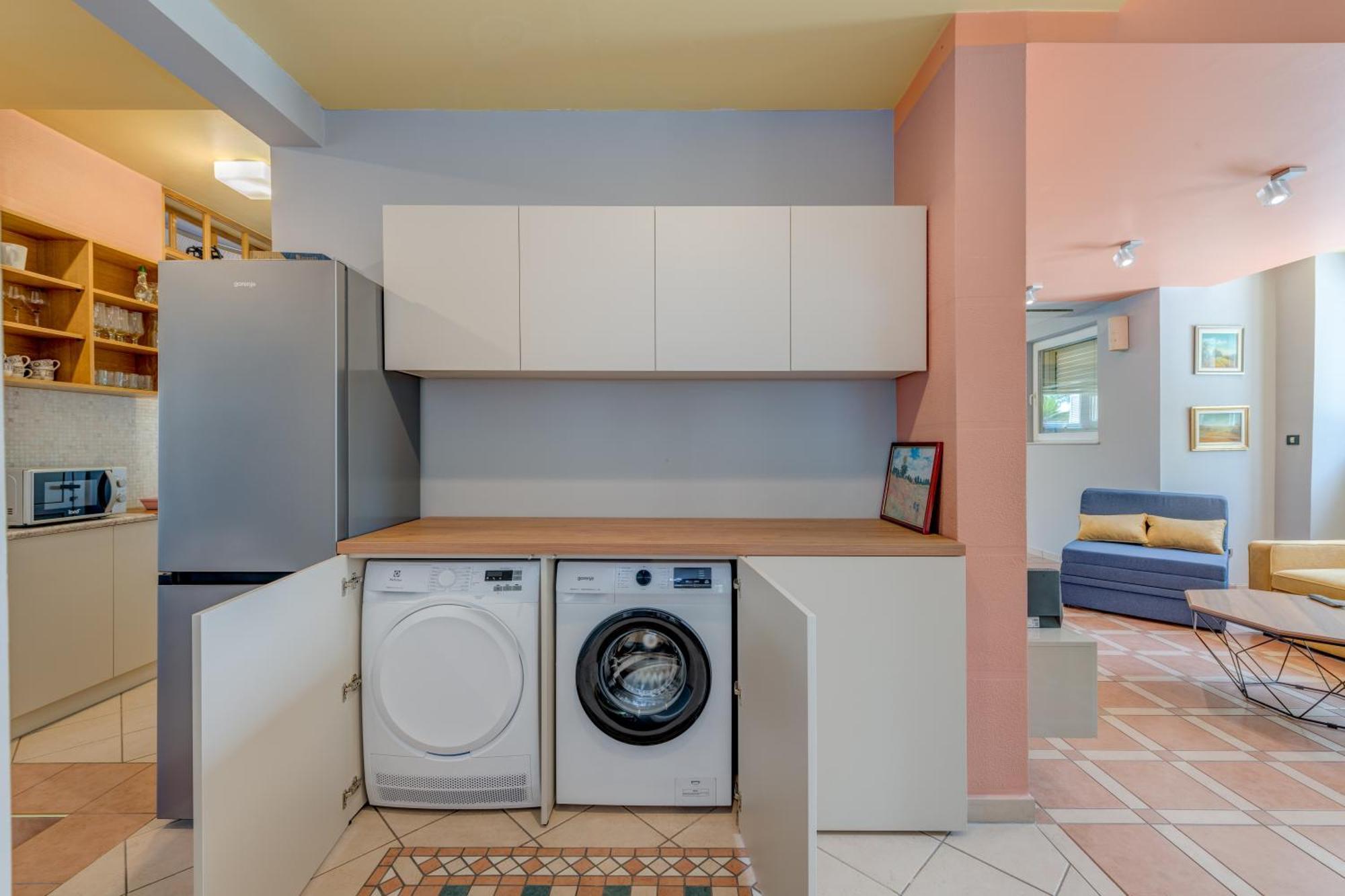 Blue Dolphin Apartment - Private Indoor Pool, Jacuzzi, Garden Сплит Екстериор снимка