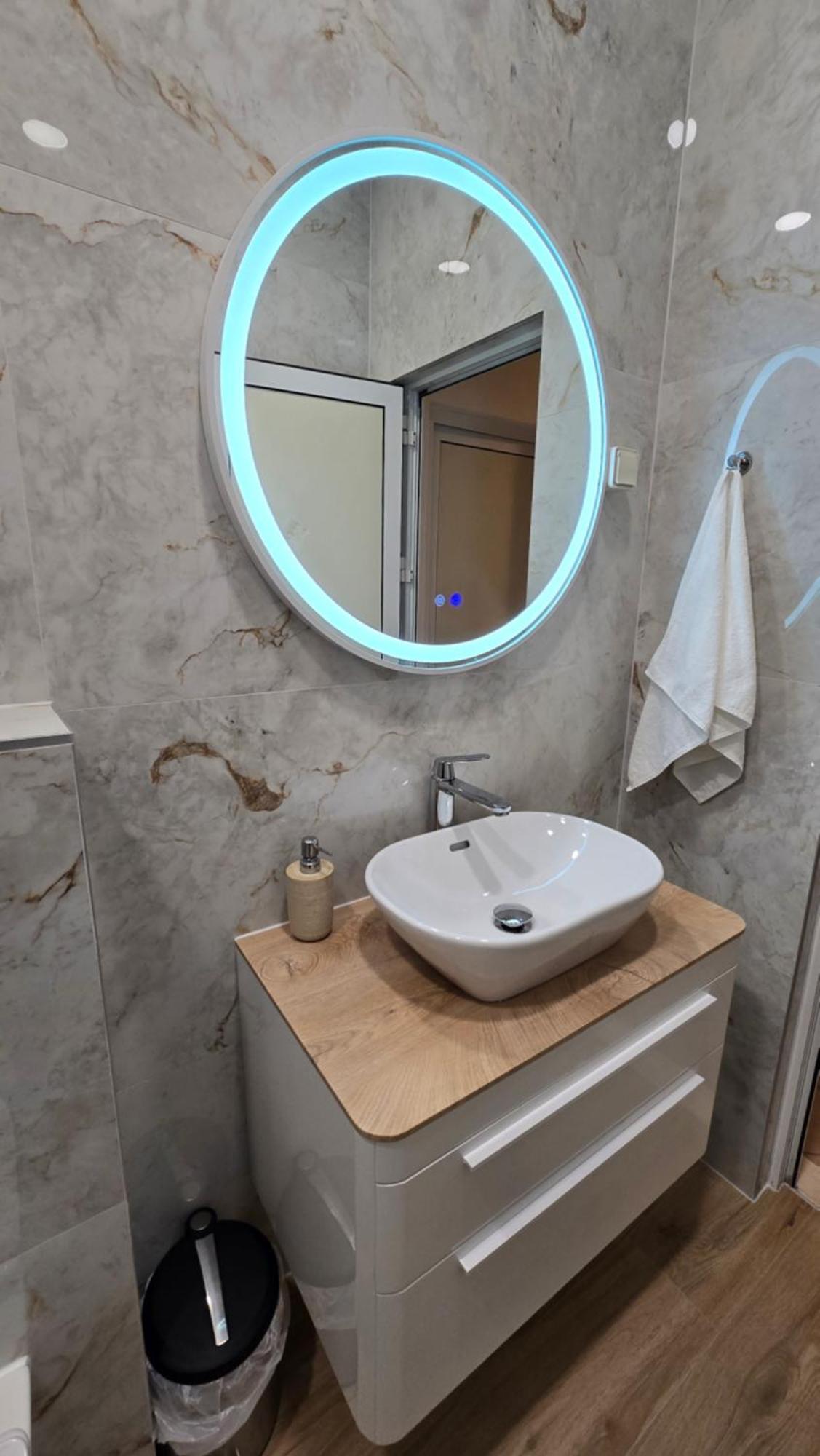 Blue Dolphin Apartment - Private Indoor Pool, Jacuzzi, Garden Сплит Екстериор снимка